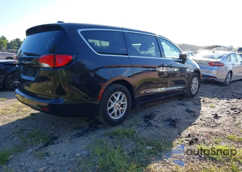 2017 Chrysler Pacifica Touring z USA, uszkodzony, nr VIN 2C4RC1DG5HR529201
